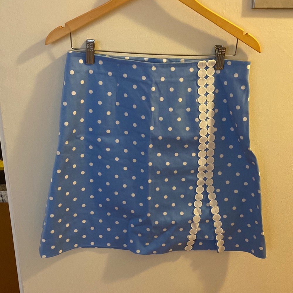 Size 8 Draper James skirt in EUC.